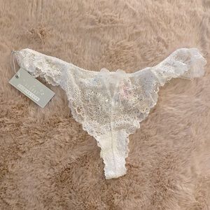 Limited Edition Victoria’s Secret Fashion Show Lace Swarovski Crystal Thong